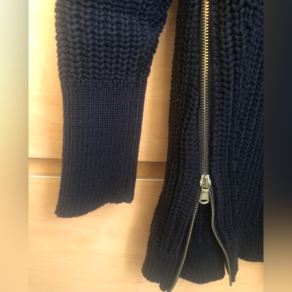 Zara sweater with details. - Picture 3 of 9